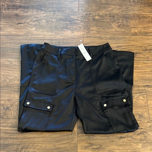 NWT WHBM Women’s Black Cargo Pants, Sz. 2 - Picture 11 of 16